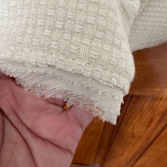 Banana Republic Tweed Blazer in Size 4P - Picture 6 of 13